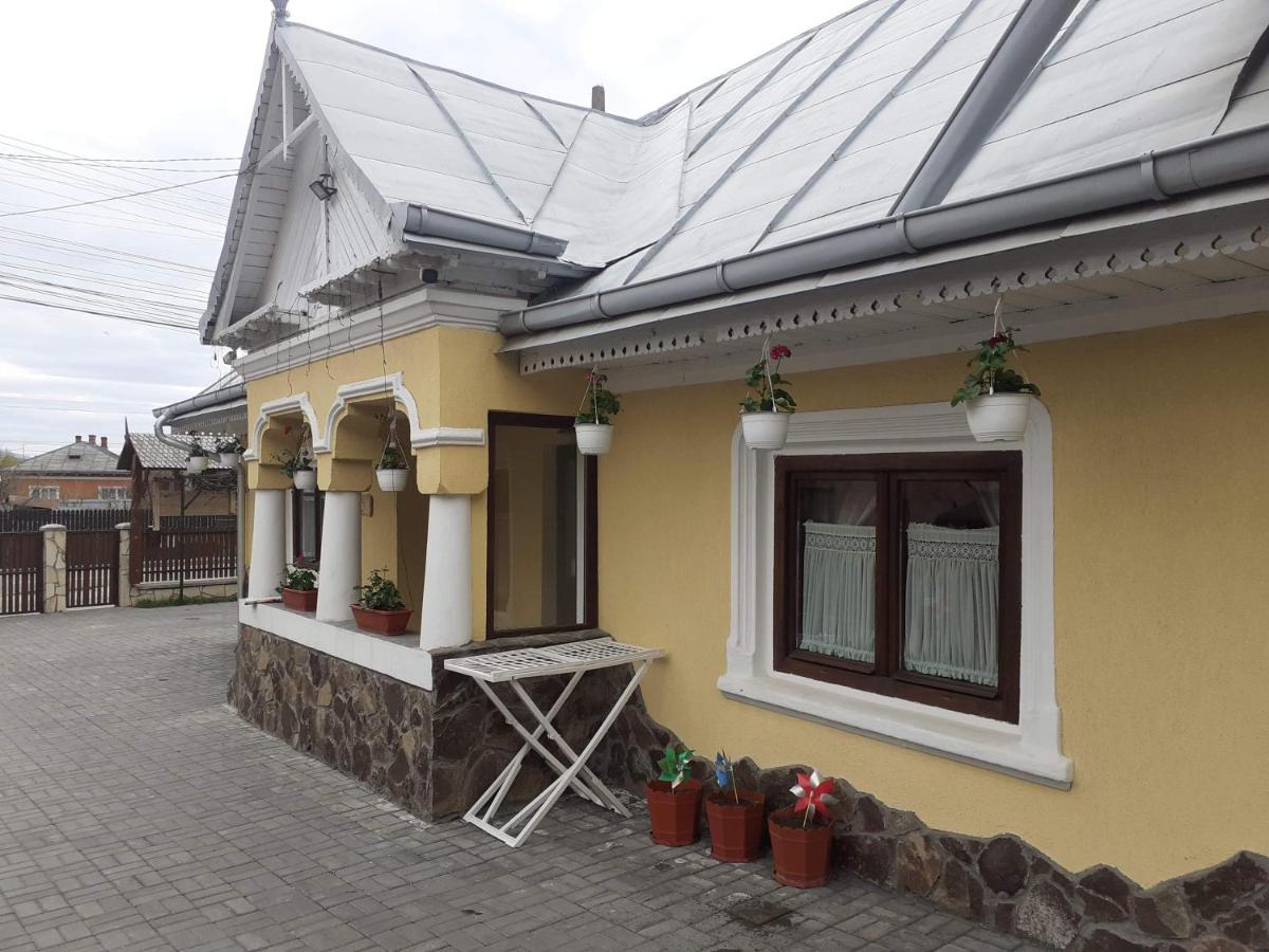 Casuta De Poveste Târgu Neamț Eksteriør billede