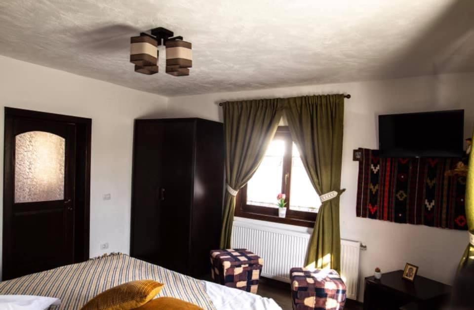 Casuta De Poveste Târgu Neamț Eksteriør billede